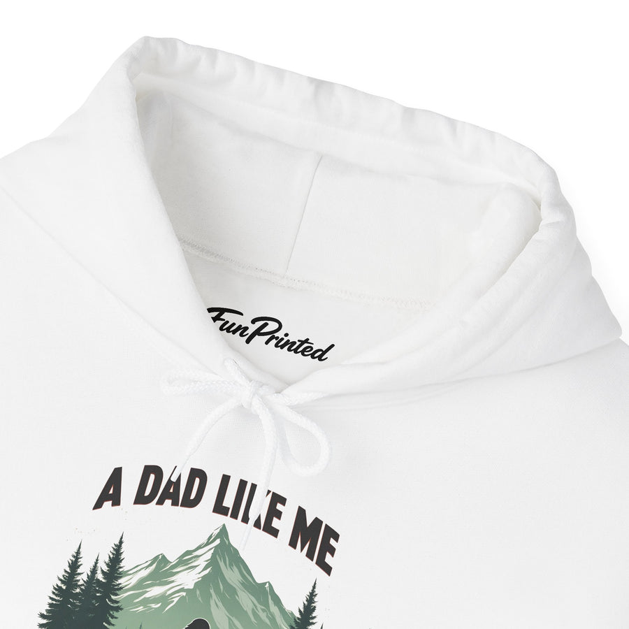 A Dad Like Me Is Hard to Find – Funny Bigfoot Cool Dad Father’s Day Gift Hoodie