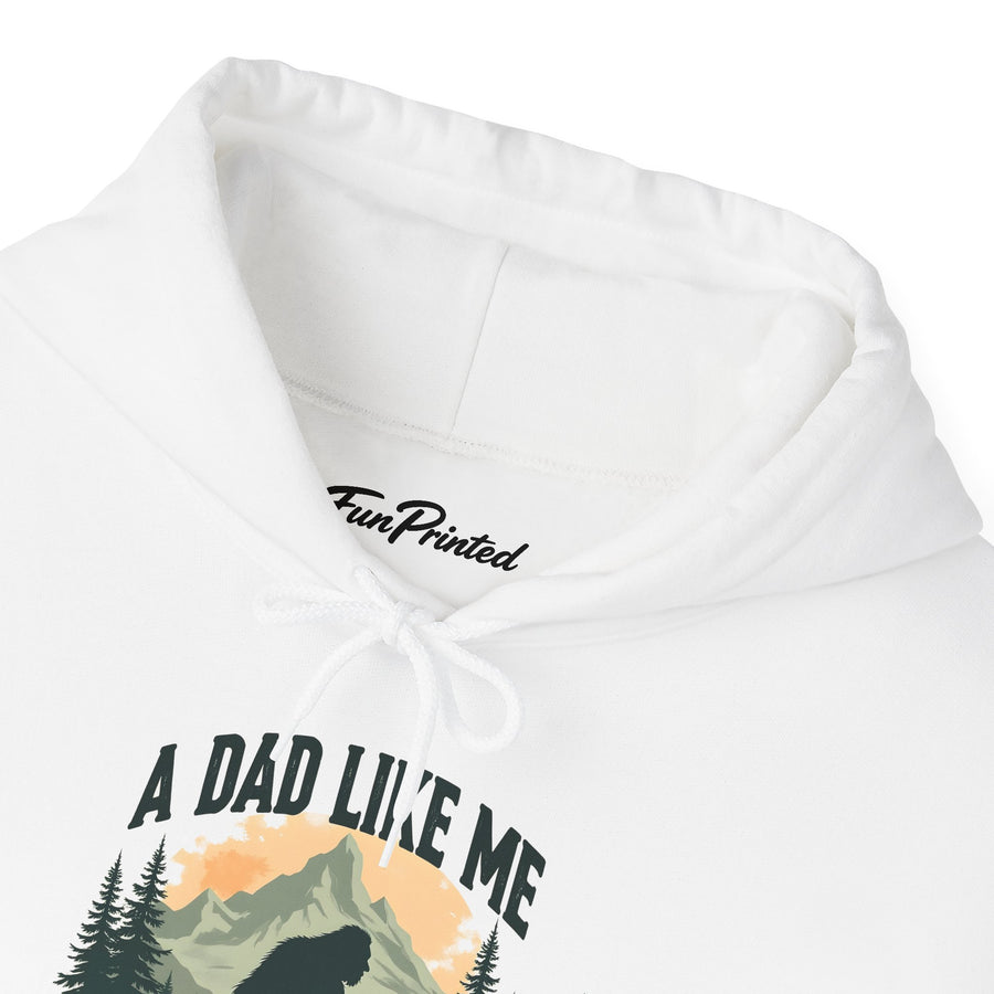 A Dad Like Me Is Hard to Find – Funny Bigfoot Cool Dad Father’s Day Gift Hoodie